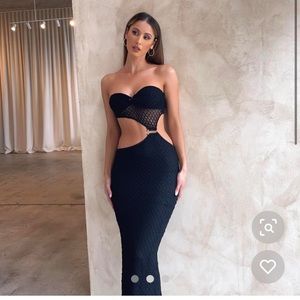 OUTCAST CLOTHING - Mila Maxi Dress Black